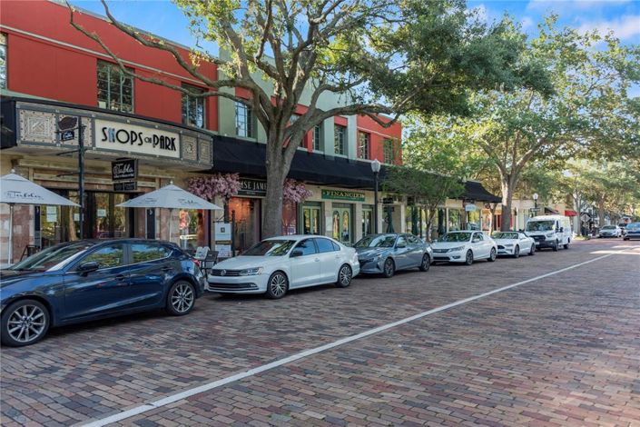 Image No.61-5 Bed Property for sale