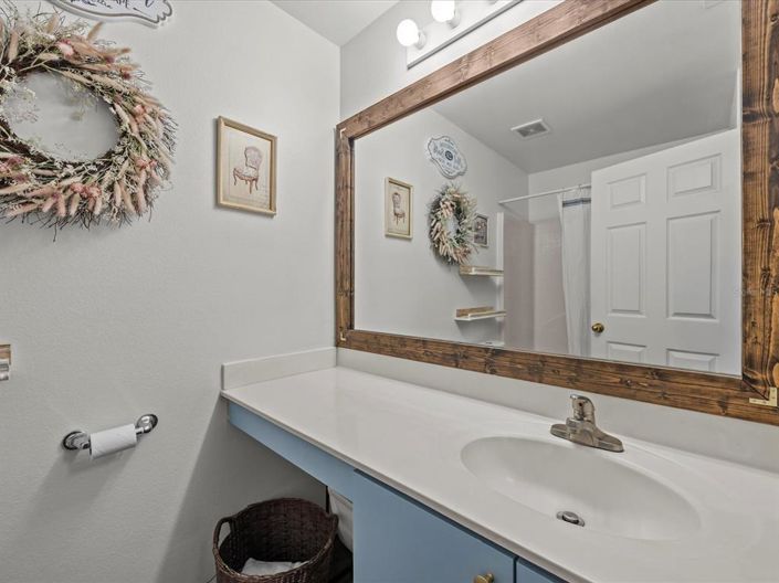 Image No.13-3 Bed Property for sale