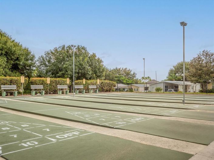 Image No.28-3 Bed Property for sale