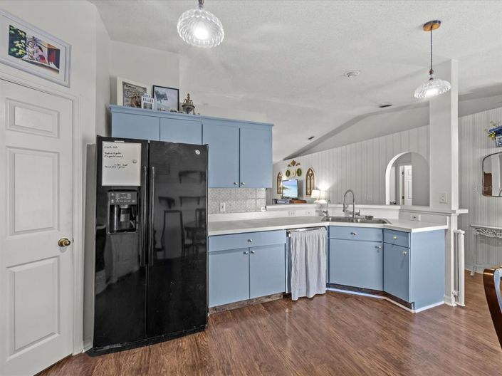 Image No.4-3 Bed Property for sale