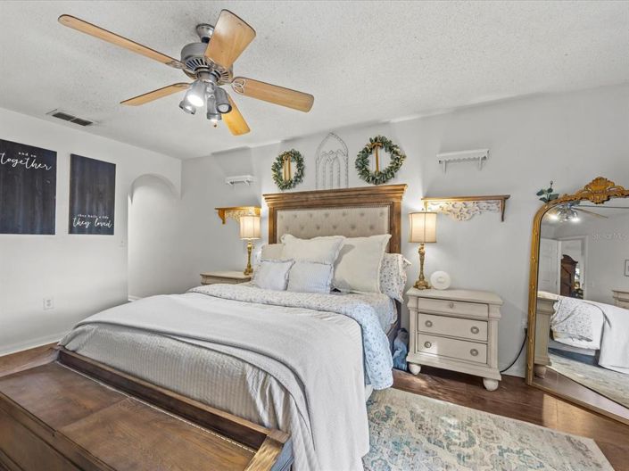 Image No.7-3 Bed Property for sale