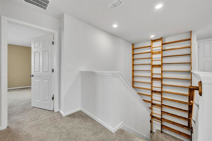 Image No.25-6 Bed Property for sale