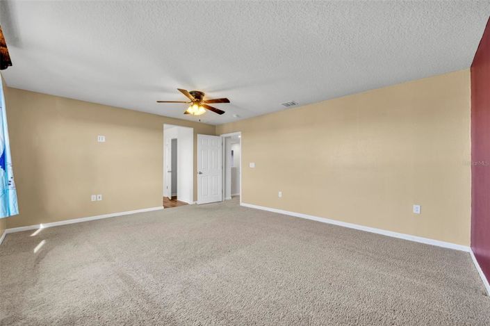 Image No.28-6 Bed Property for sale