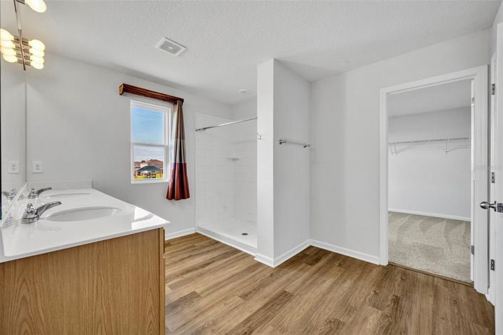 Image No.29-6 Bed Property for sale