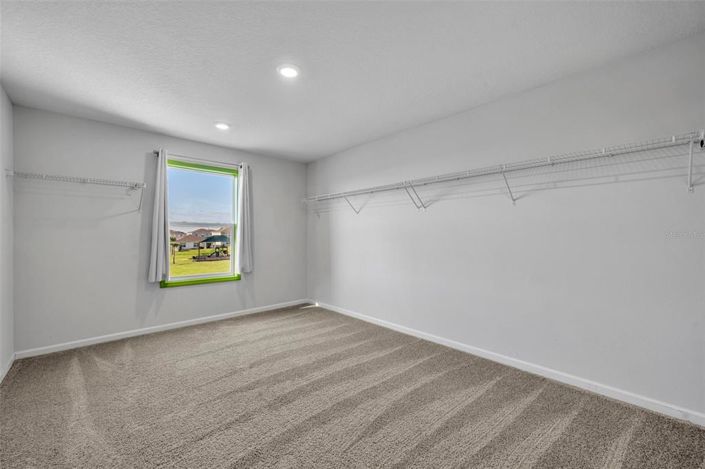 Image No.31-6 Bed Property for sale