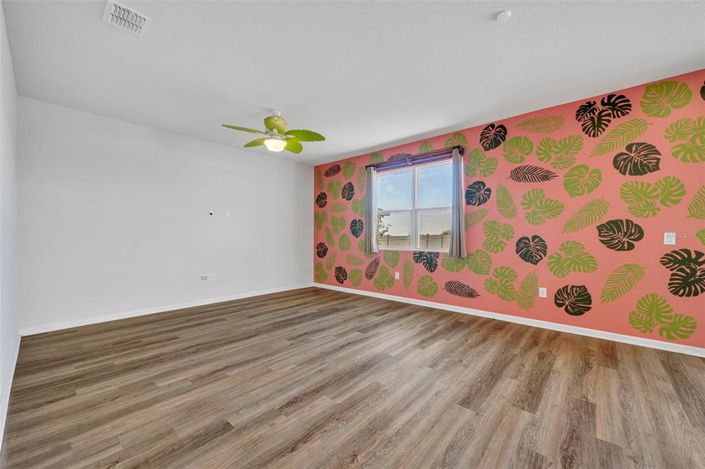 Image No.4-6 Bed Property for sale