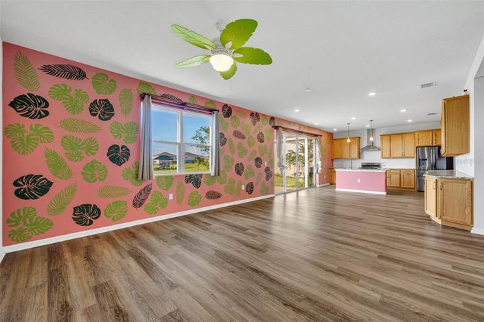 Image No.6-6 Bed Property for sale