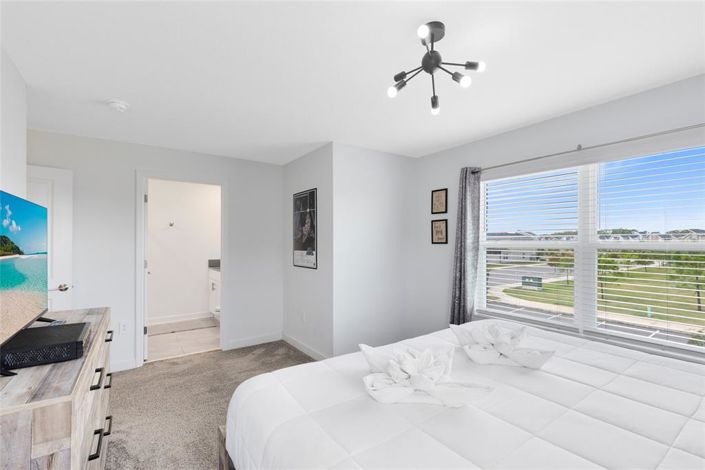 Image No.22-5 Bed Townhouse for sale