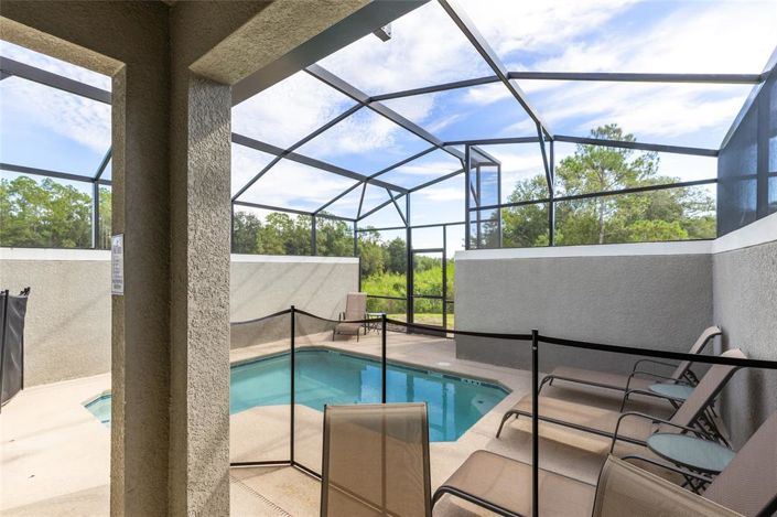 Image No.29-5 Bed Townhouse for sale