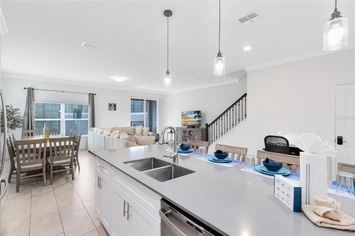 Image No.4-5 Bed Townhouse for sale