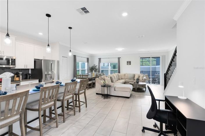 Image No.6-5 Bed Townhouse for sale