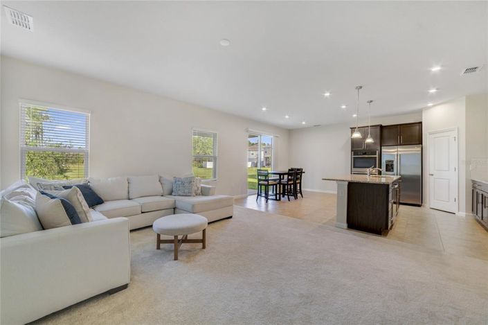 Image No.12-5 Bed Property for sale