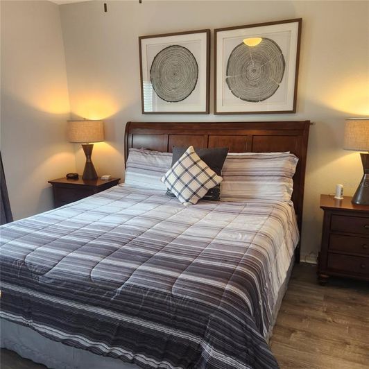 Image No.13-4 Bed Townhouse for sale