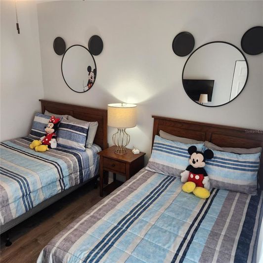 Image No.17-4 Bed Townhouse for sale