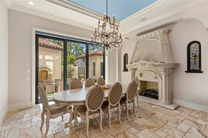 Image No.30-7 Bed Property for sale