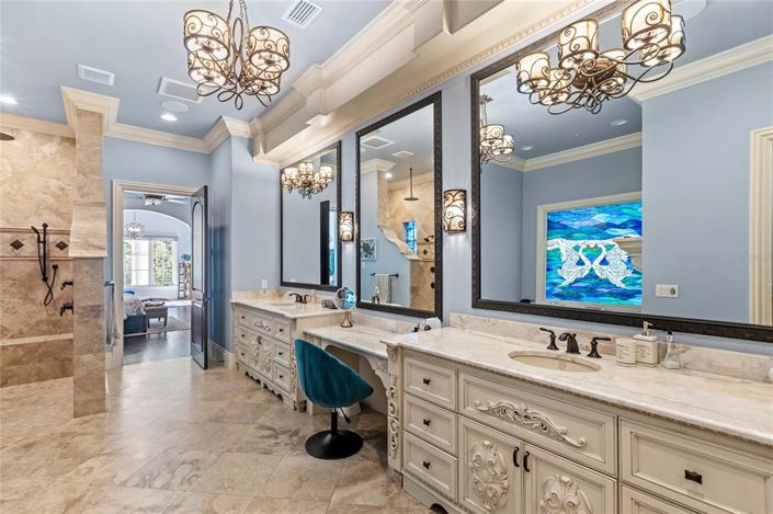 Image No.37-7 Bed Property for sale