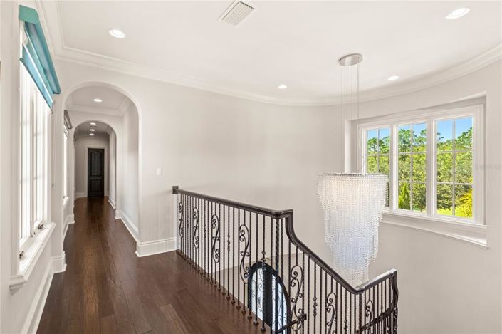 Image No.45-7 Bed Property for sale