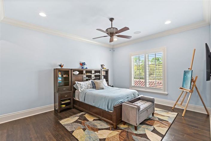 Image No.48-7 Bed Property for sale