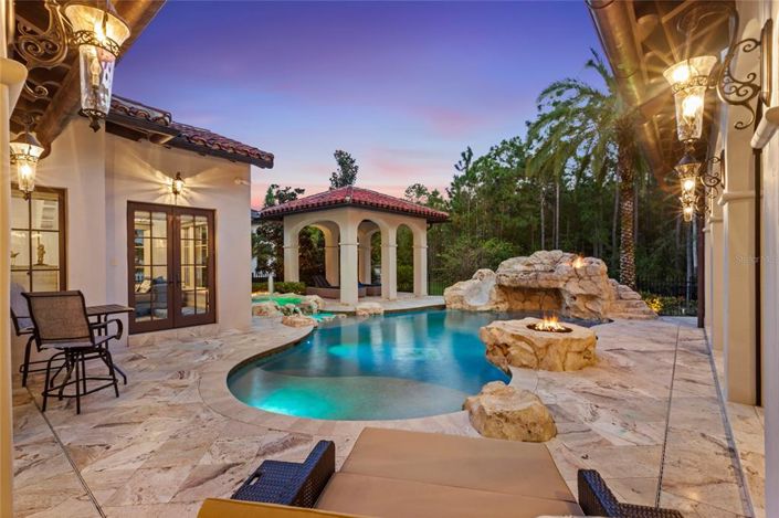 Image No.6-7 Bed Property for sale