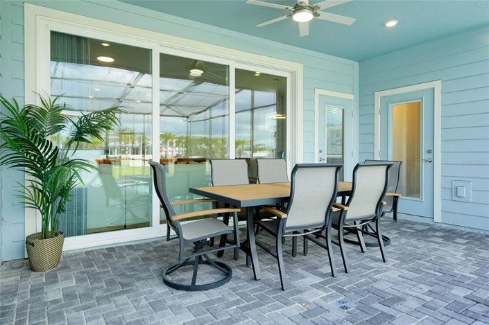 Image No.19-5 Bed Townhouse for sale