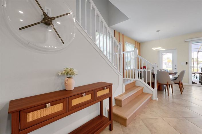 Image No.5-5 Bed Townhouse for sale