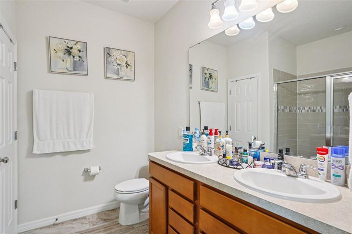 Image No.21-Propriété de 4 chambres à vendre à Clermont