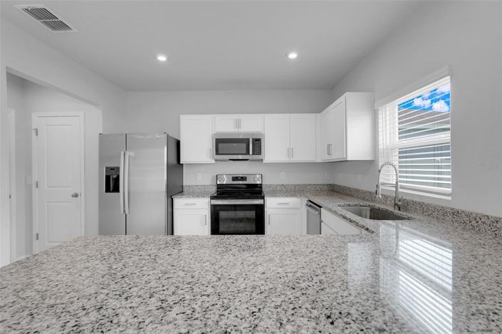 Image No.11-4 Bed Property for sale