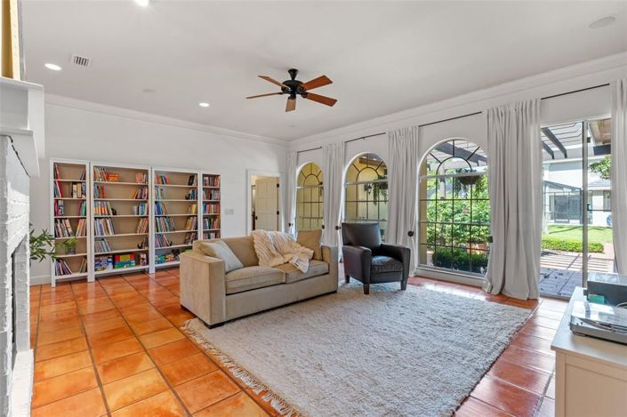 Image No.16-4 Bed Property for sale