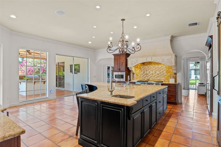 Image No.18-4 Bed Property for sale