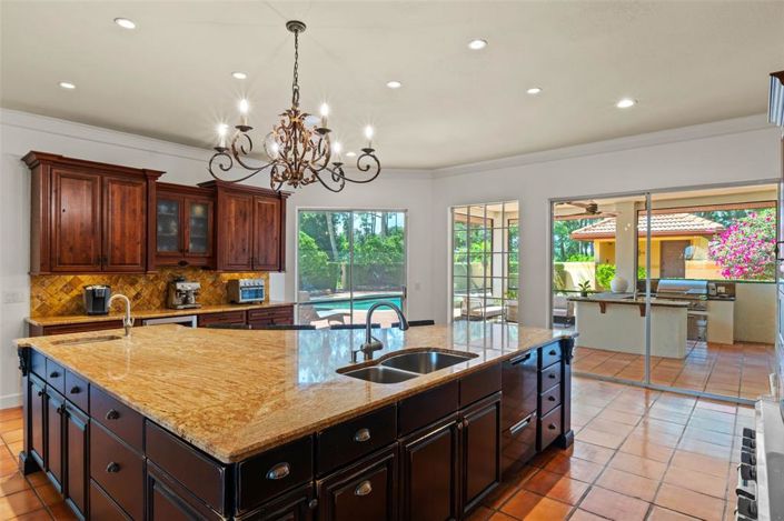 Image No.23-4 Bed Property for sale