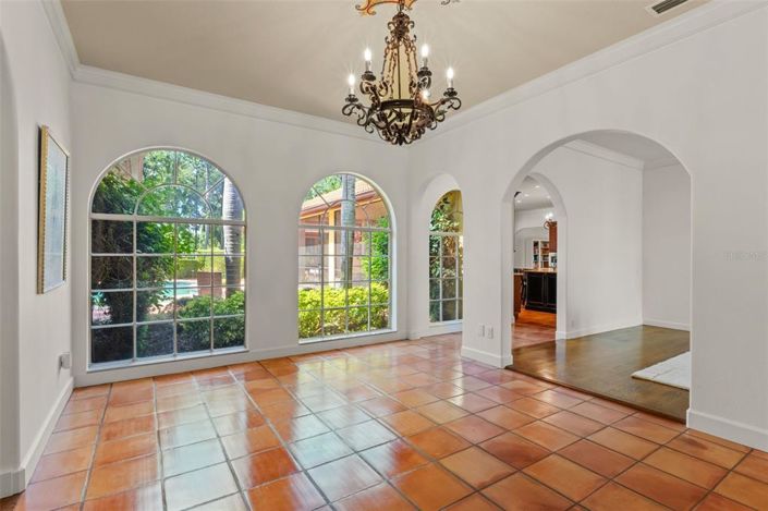 Image No.9-4 Bed Property for sale