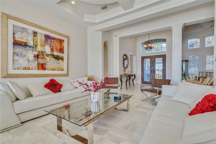 Image No.17-6 Bed Property for sale