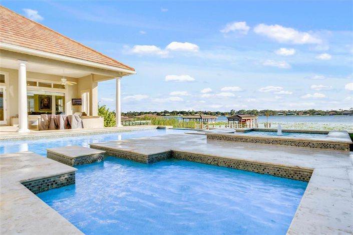 Image No.44-6 Bed Property for sale