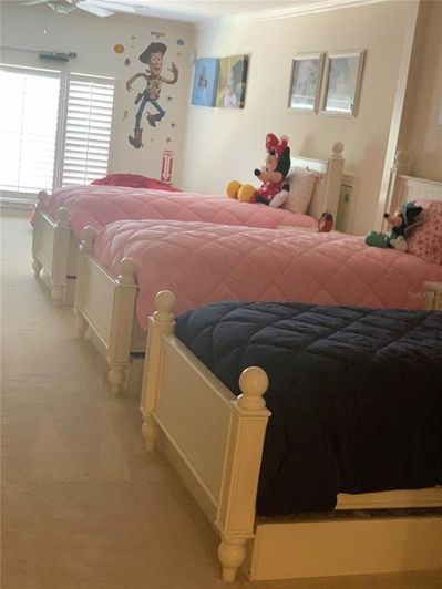 Image No.50-6 Bed Property for sale