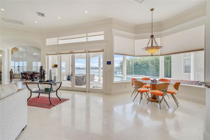 Image No.7-6 Bed Property for sale