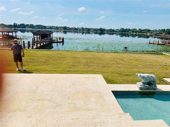 Image No.80-6 Bed Property for sale