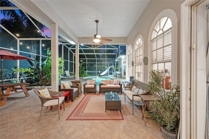 Image No.3-Propriété de 6 chambres à vendre à Orlando