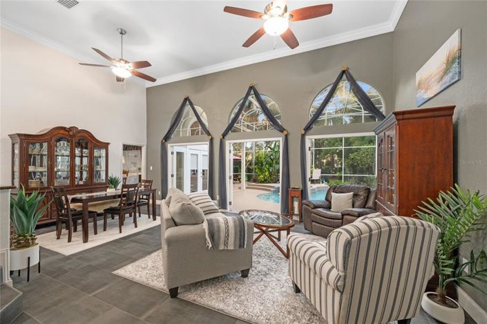 Image No.5-Propriété de 6 chambres à vendre à Orlando