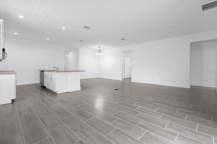 Image No.5-4 Bed Property for sale