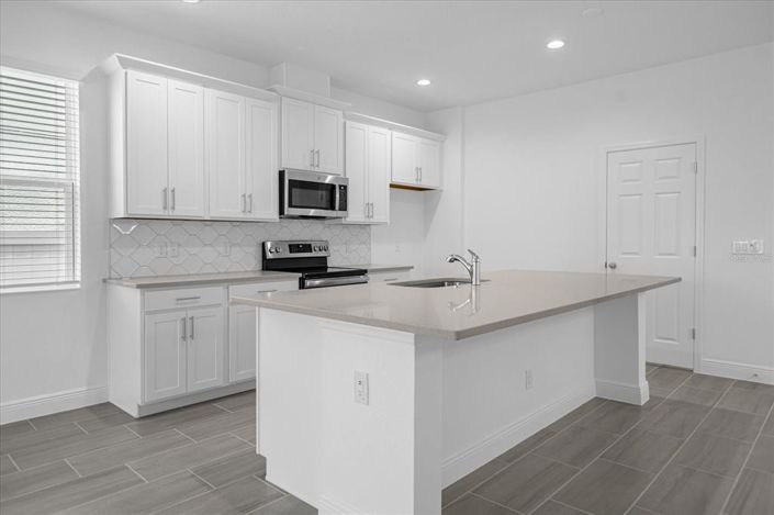 Image No.6-4 Bed Property for sale