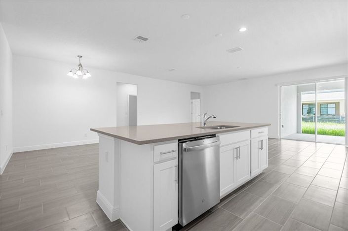 Image No.7-4 Bed Property for sale