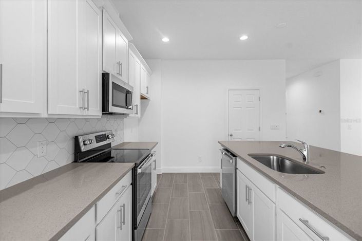 Image No.8-4 Bed Property for sale