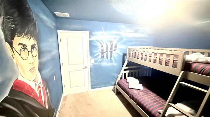 Image No.16-8 Bed Property for sale