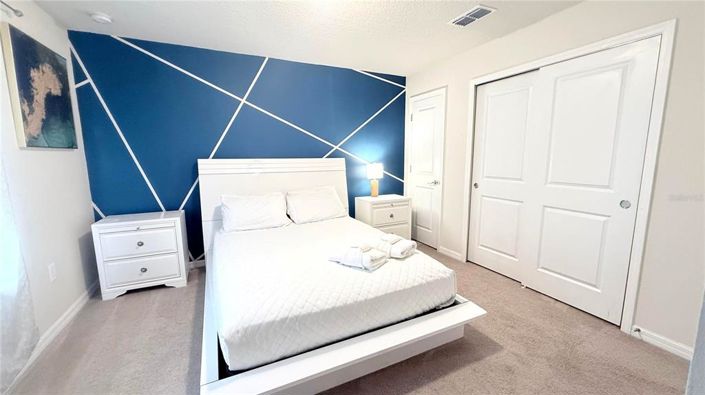 Image No.30-8 Bed Property for sale