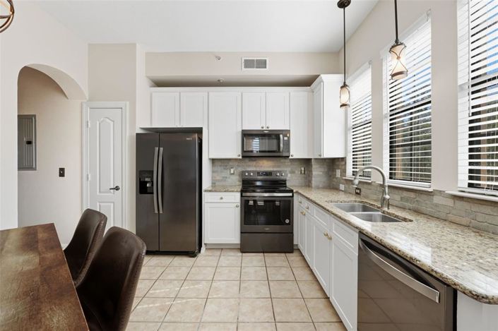 Image No.24-2 Bed Property for sale