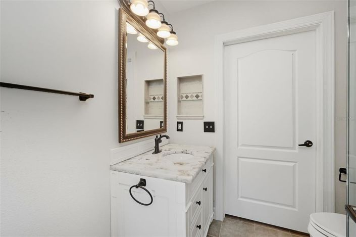 Image No.25-2 Bed Property for sale