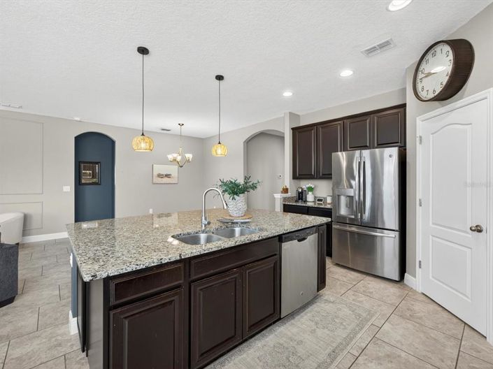 Image No.6-3 Bed Property for sale