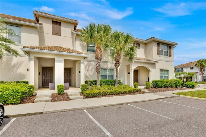 Image No.2-4 Bed Townhouse for sale