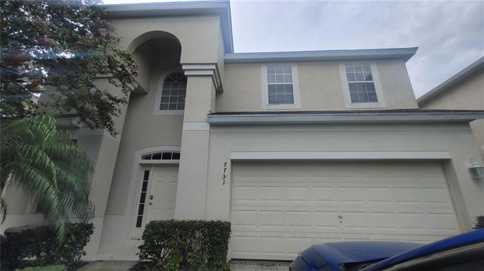 Image No.1-6 Bed Property for sale