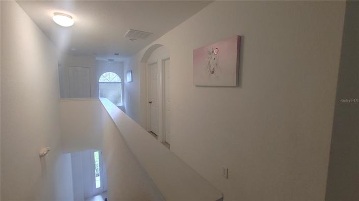 Image No.12-6 Bed Property for sale